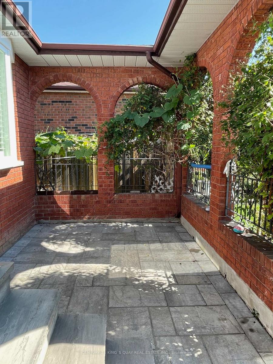 230 Raymerville Drive, Markham, Ontario  L3P 6S2 - Photo 3 - N13683158
