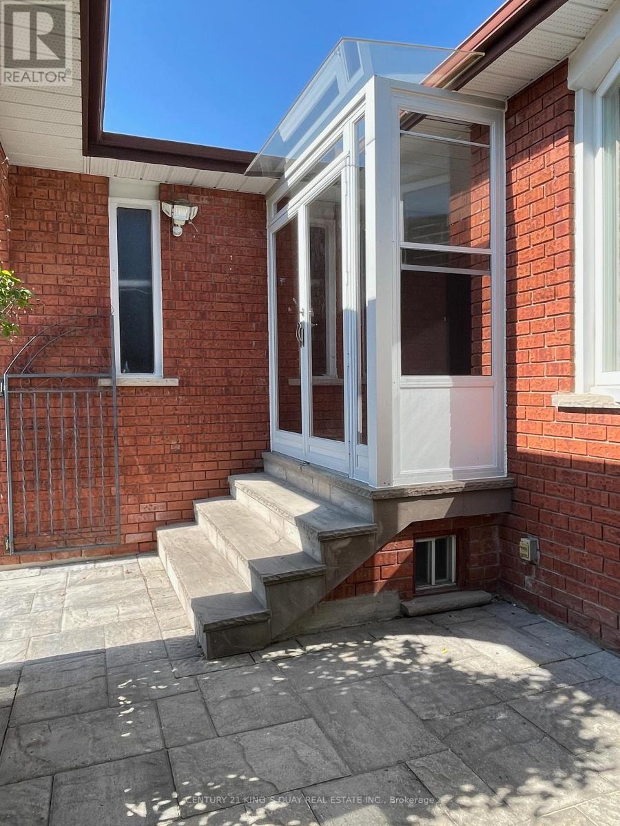 230 Raymerville Drive, Markham, Ontario  L3P 6S2 - Photo 4 - N13683158