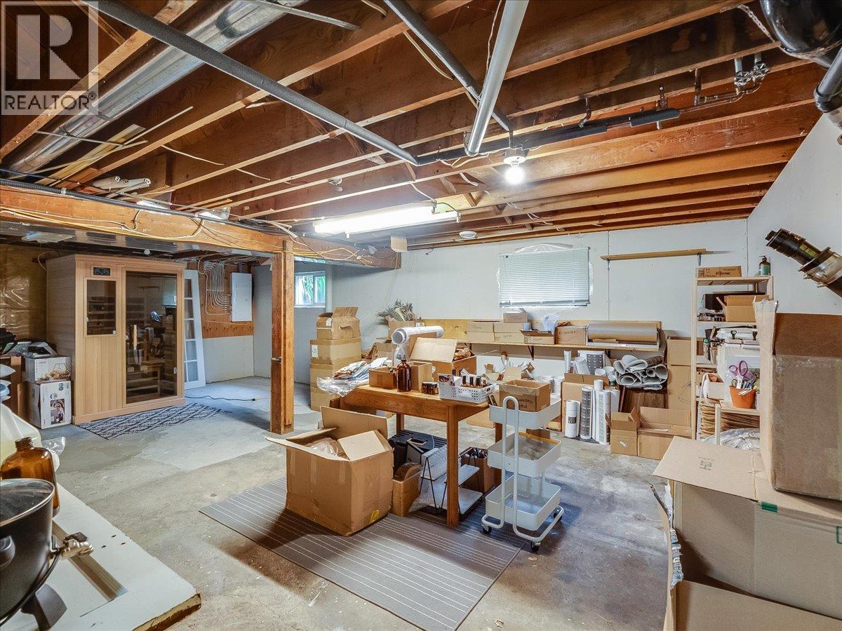 2116 Columbia Avenue, Castlegar, British Columbia  V1N 2X1 - Photo 48 - 10388013