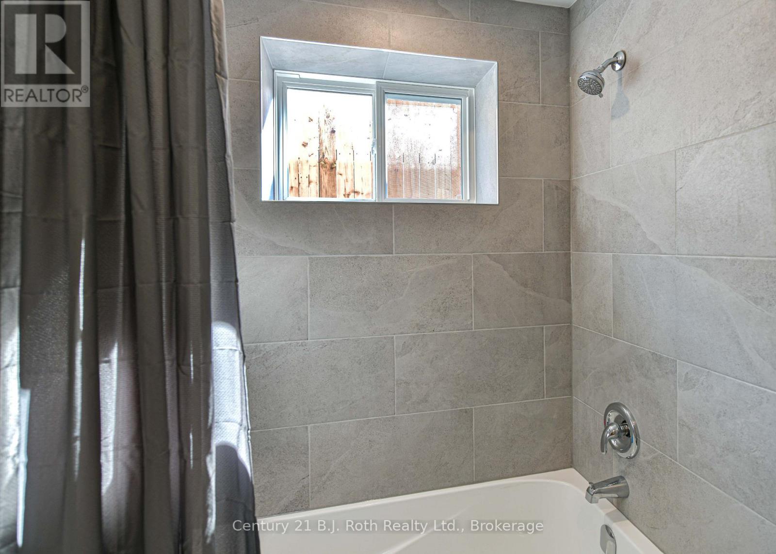 3 (Lower) - 165 Barrie Road, Orillia, Ontario  L3V 2P6 - Photo 19 - S13664902
