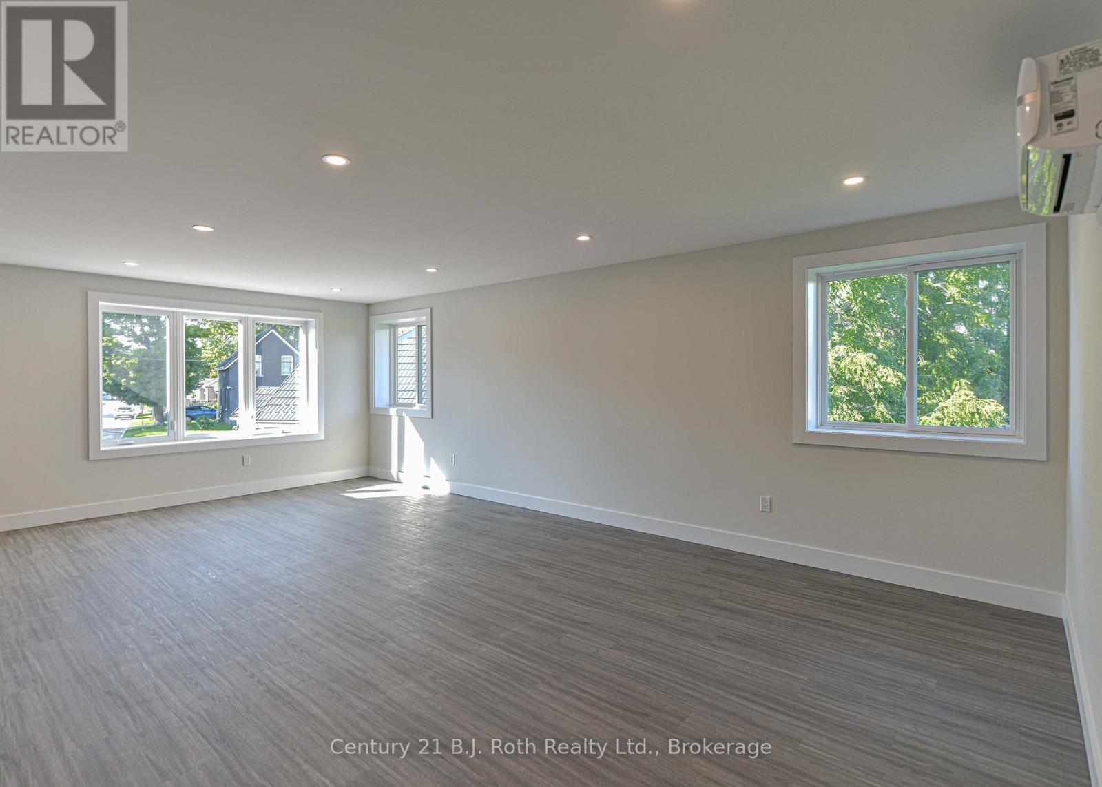 2 (Upper) - 165 Barrie Road, Orillia, Ontario  L3V 2P6 - Photo 16 - S13664904