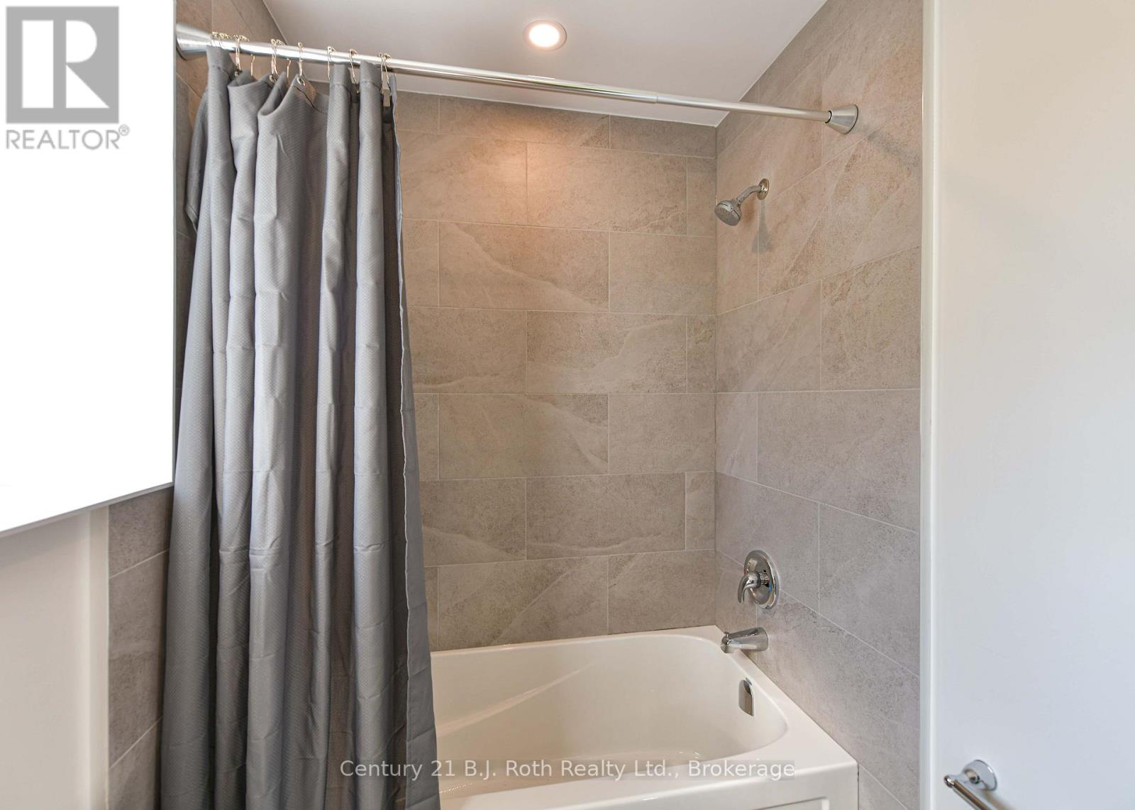 2 (Upper) - 165 Barrie Road, Orillia, Ontario  L3V 2P6 - Photo 26 - S13664904