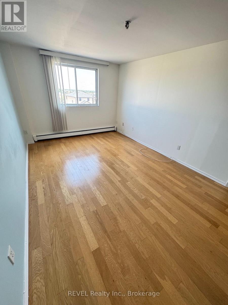 401 - 3955 Portage Road, Niagara Falls, Ontario L2J 3W2 - Photo 18 - X13683194