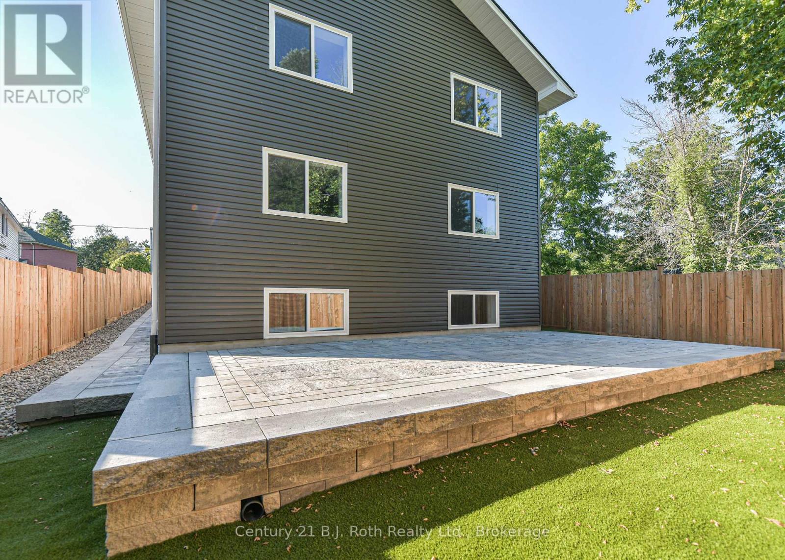 2 (Upper) - 165 Barrie Road, Orillia, Ontario  L3V 2P6 - Photo 31 - S13664904