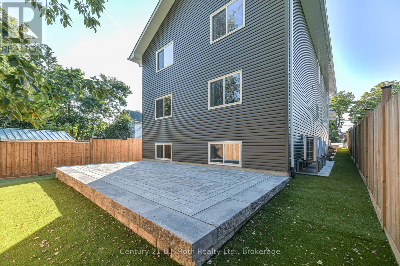 2 (Upper) - 165 Barrie Road, Orillia, Ontario  L3V 2P6 - Photo 32 - S13664904