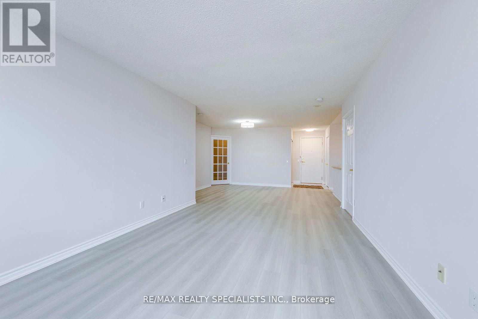 807 - 35 Kingsbridge Garden Circle, Mississauga, Ontario  L5R 3Z5 - Photo 13 - W13683110