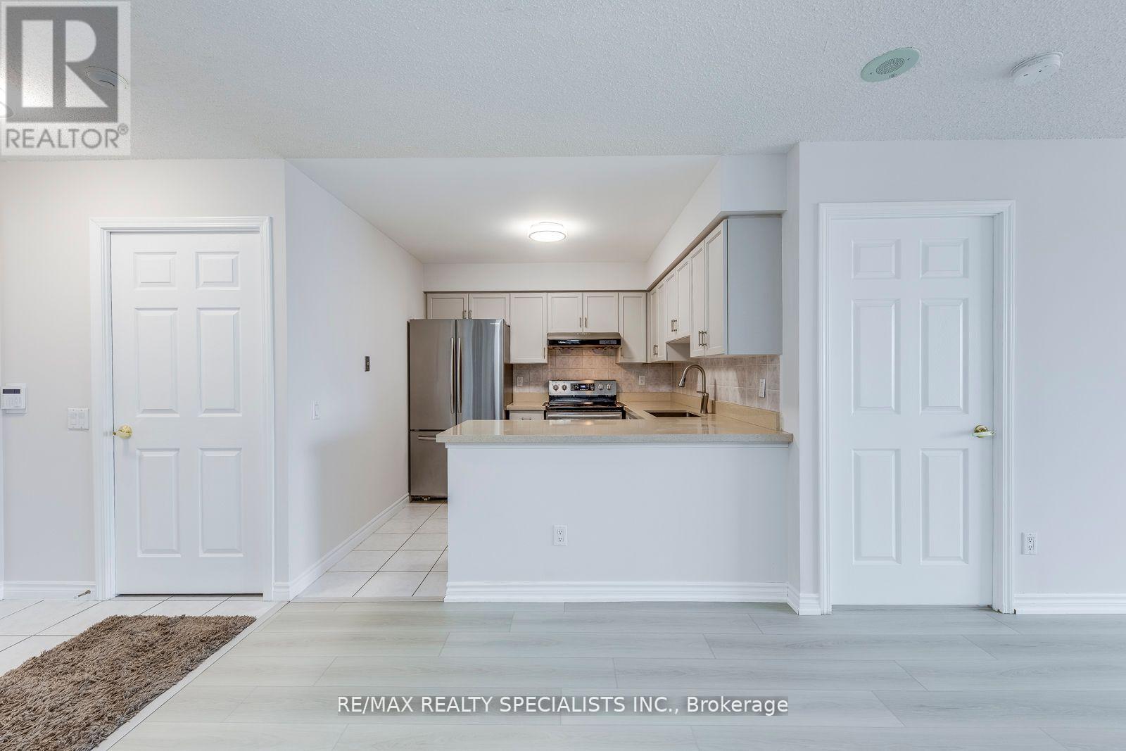 807 - 35 Kingsbridge Garden Circle, Mississauga, Ontario  L5R 3Z5 - Photo 16 - W13683110