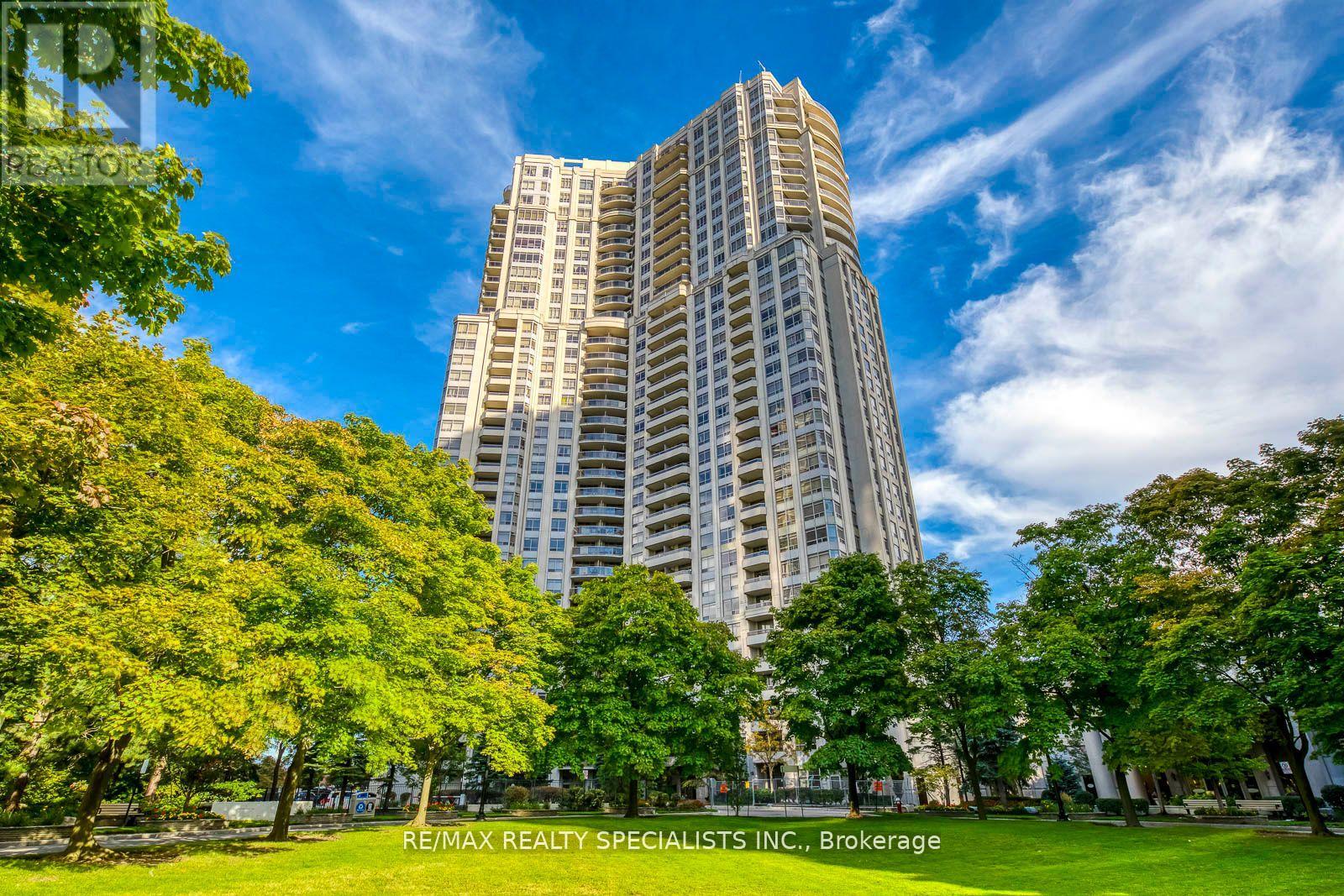 807 - 35 Kingsbridge Garden Circle, Mississauga, Ontario  L5R 3Z5 - Photo 2 - W13683110