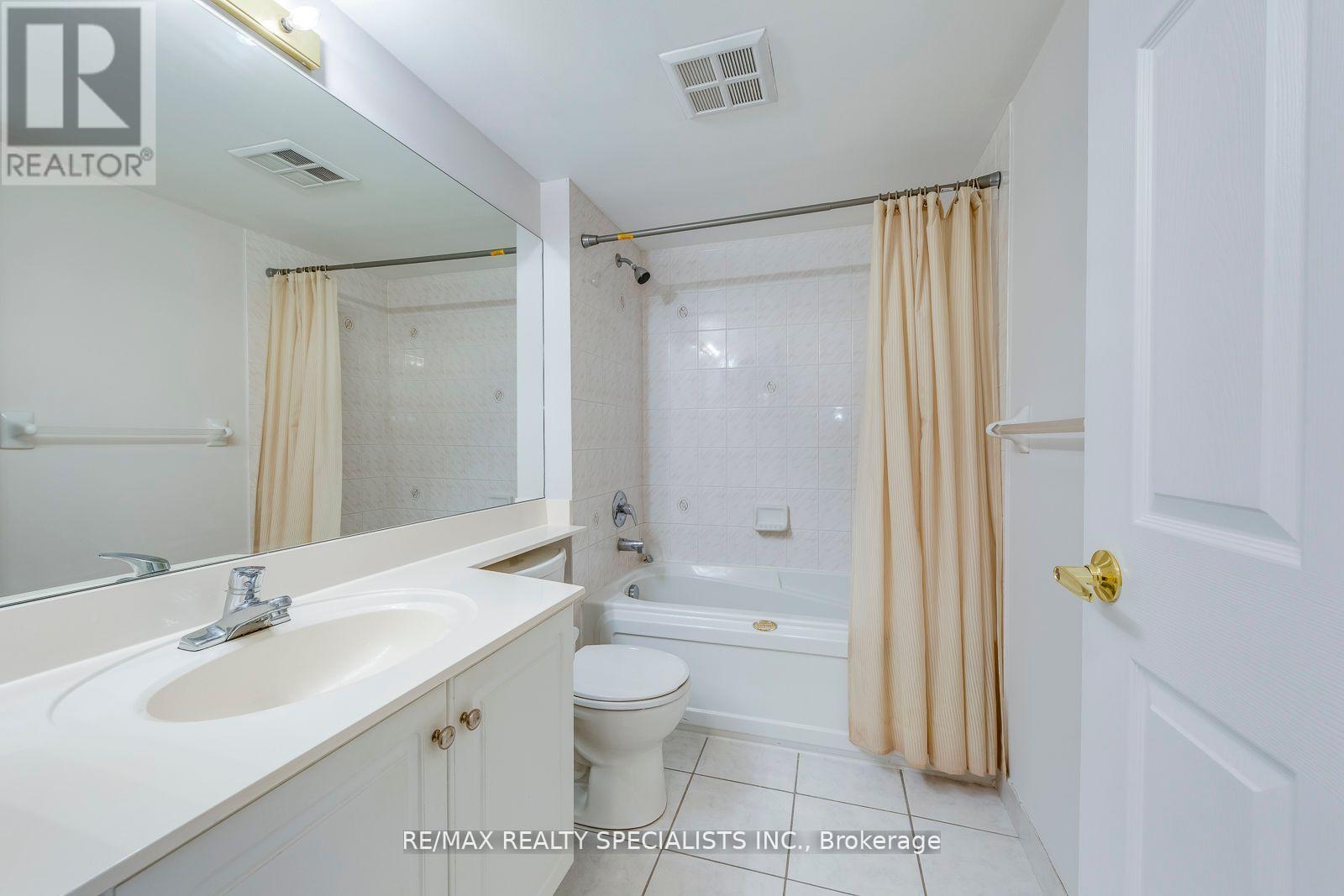 807 - 35 Kingsbridge Garden Circle, Mississauga, Ontario  L5R 3Z5 - Photo 28 - W13683110
