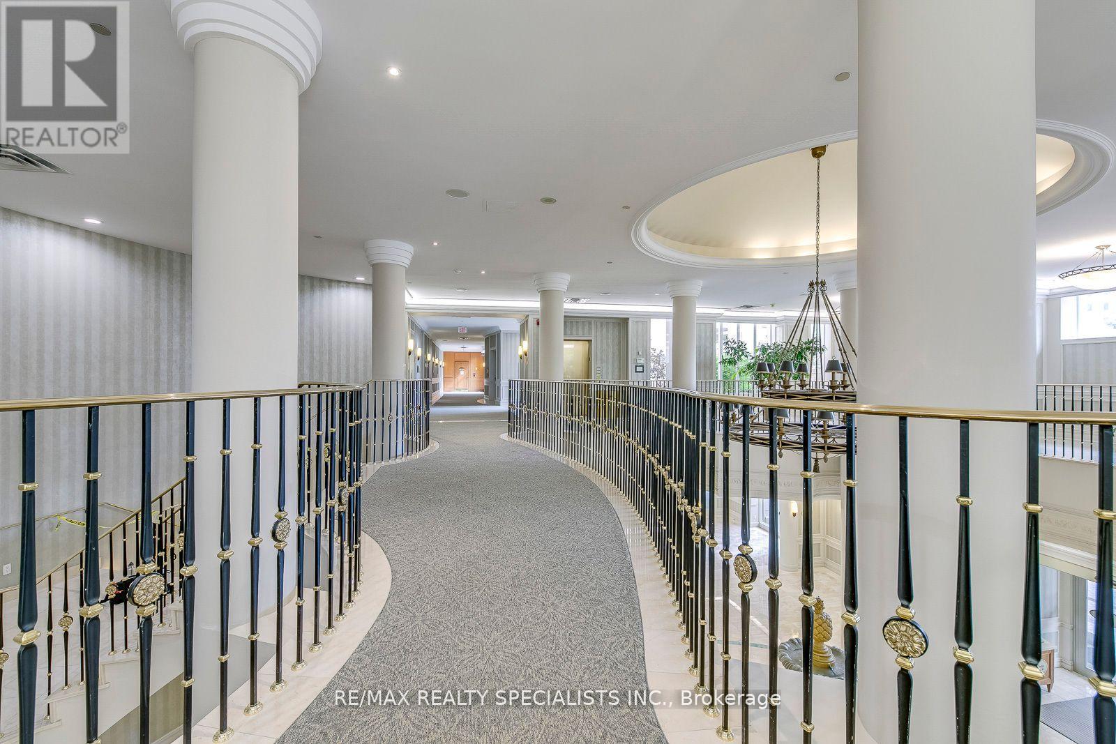 807 - 35 Kingsbridge Garden Circle, Mississauga, Ontario  L5R 3Z5 - Photo 7 - W13683110