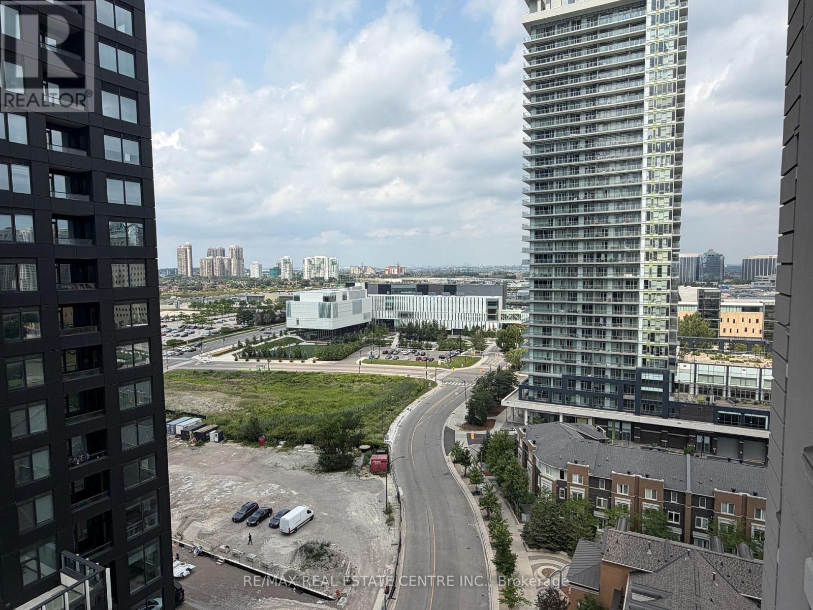 1301 - 385 Prince Of Wales Drive, Mississauga, Ontario  L5B 0C6 - Photo 7 - W13683116