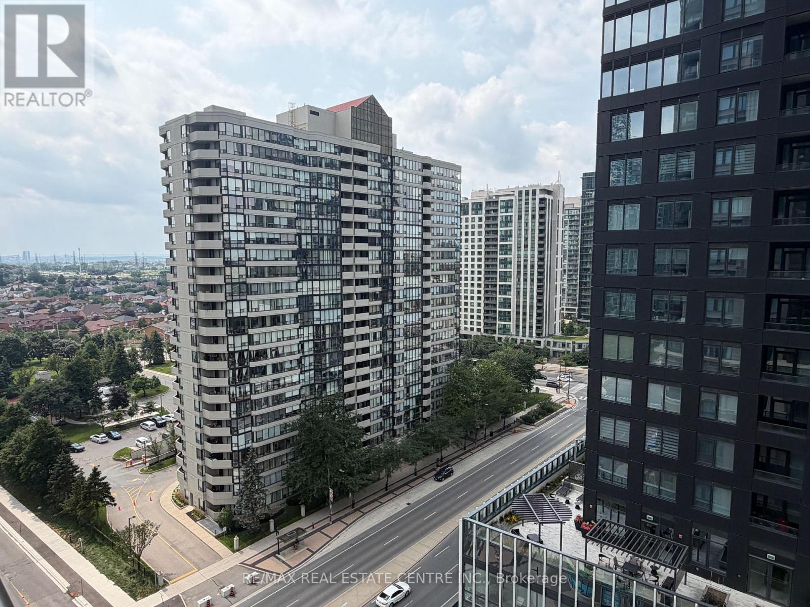 1301 - 385 Prince Of Wales Drive, Mississauga, Ontario  L5B 0C6 - Photo 8 - W13683116