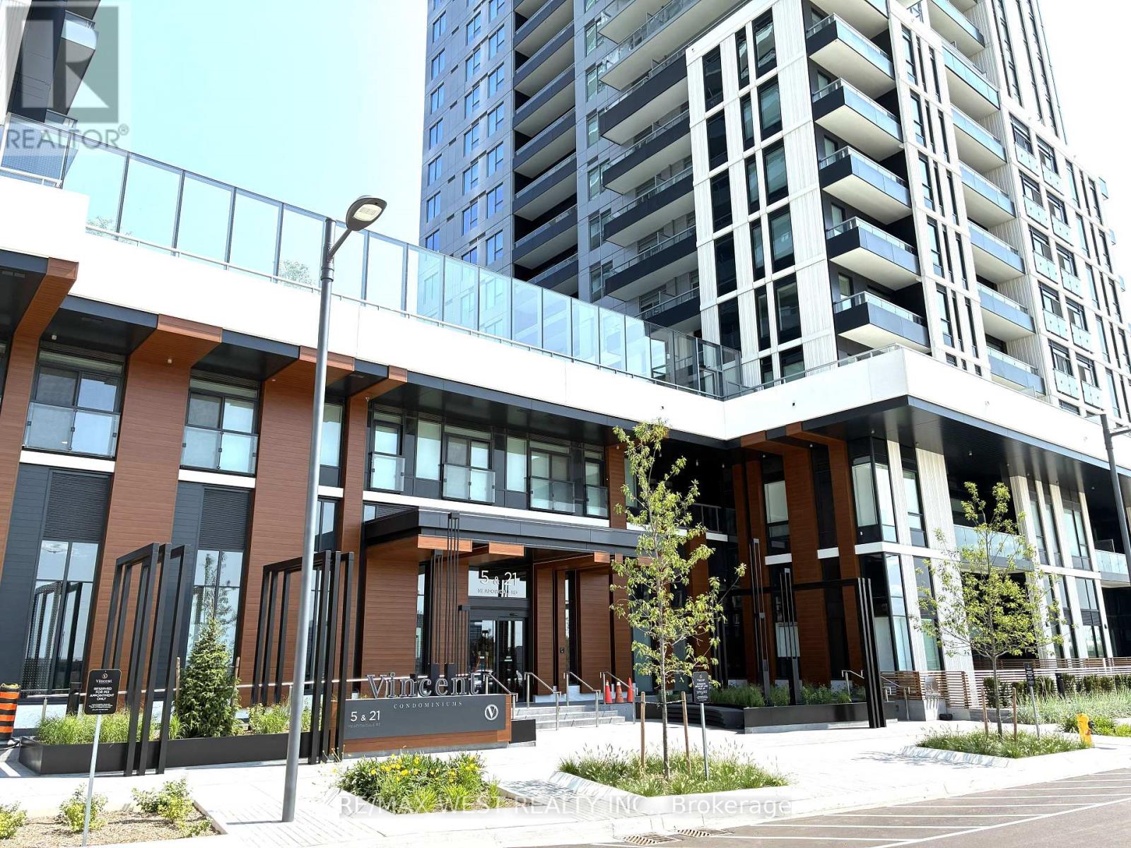 1004 - 21 MEADOWDALE ROAD, Vaughan, Ontario