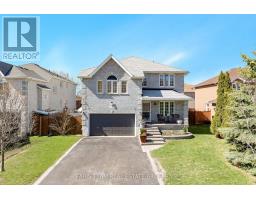4 WHISPERING PINE PLACE, Barrie, Ontario