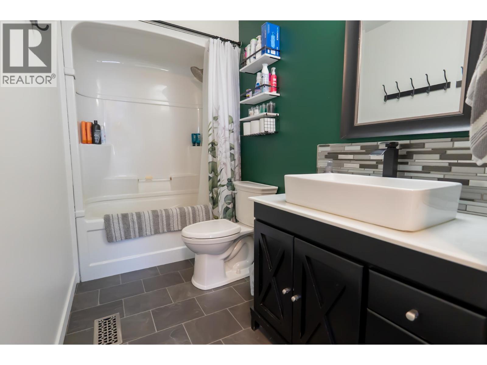 241 Elm Street, Fort St. James, British Columbia  V0J 1P0 - Photo 18 - R3155871