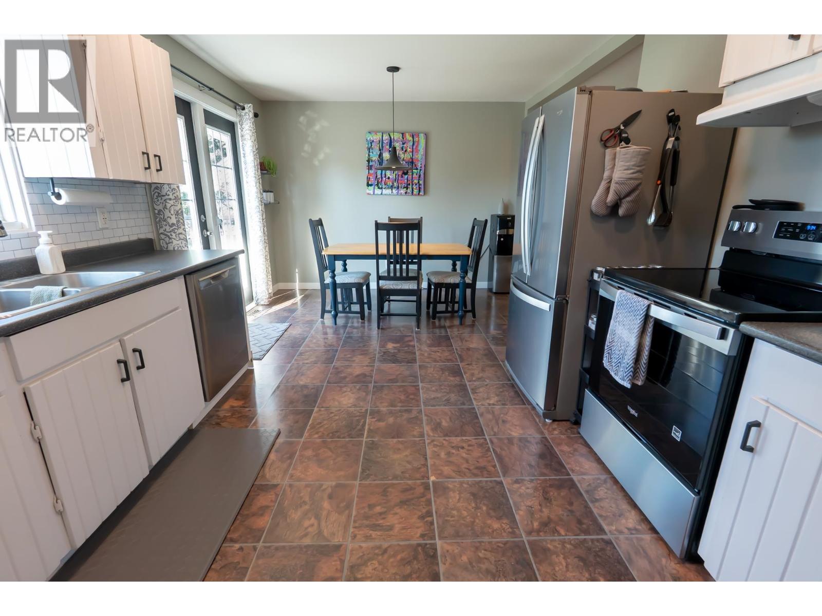 241 Elm Street, Fort St. James, British Columbia  V0J 1P0 - Photo 8 - R3155871
