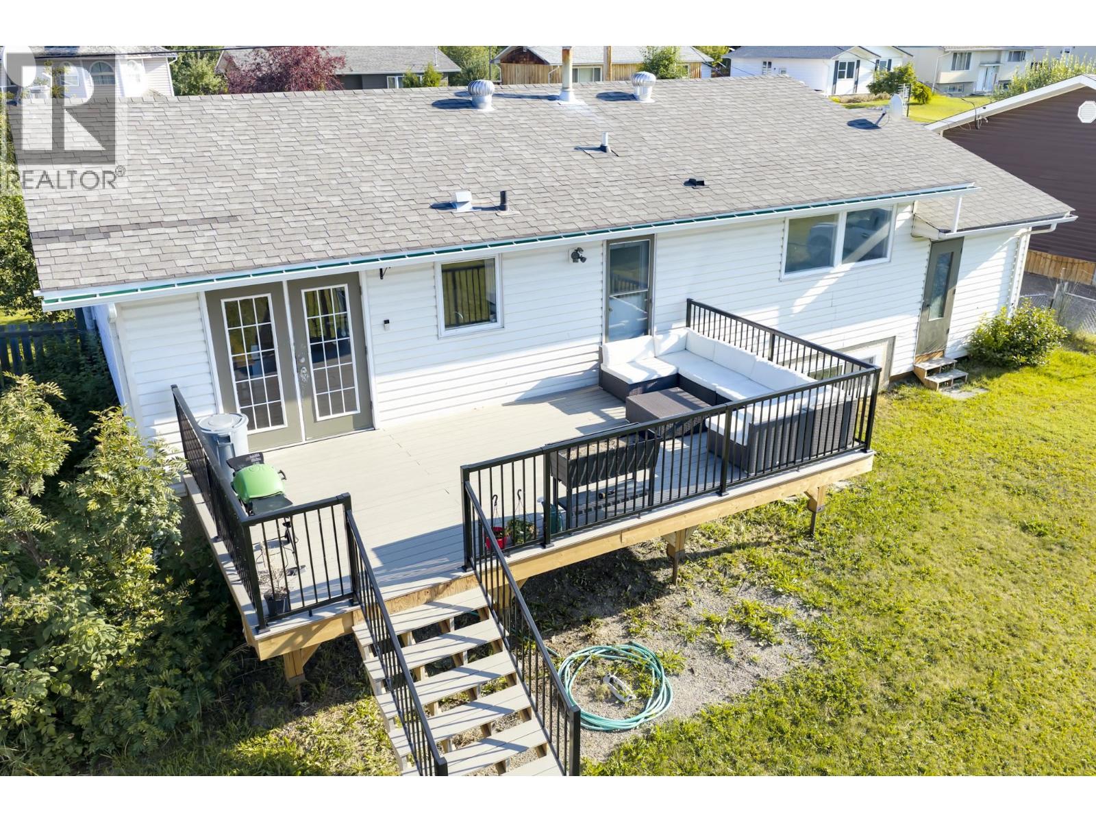 241 Elm Street, Fort St. James, British Columbia  V0J 1P0 - Photo 2 - R3155871