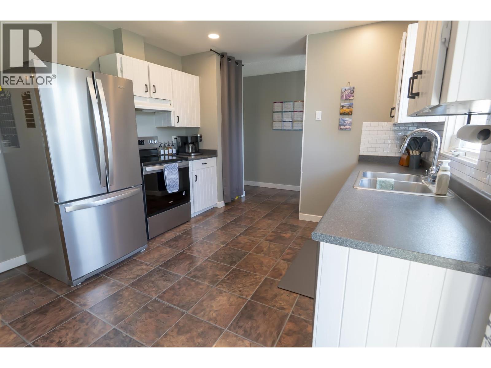 241 Elm Street, Fort St. James, British Columbia  V0J 1P0 - Photo 5 - R3155871