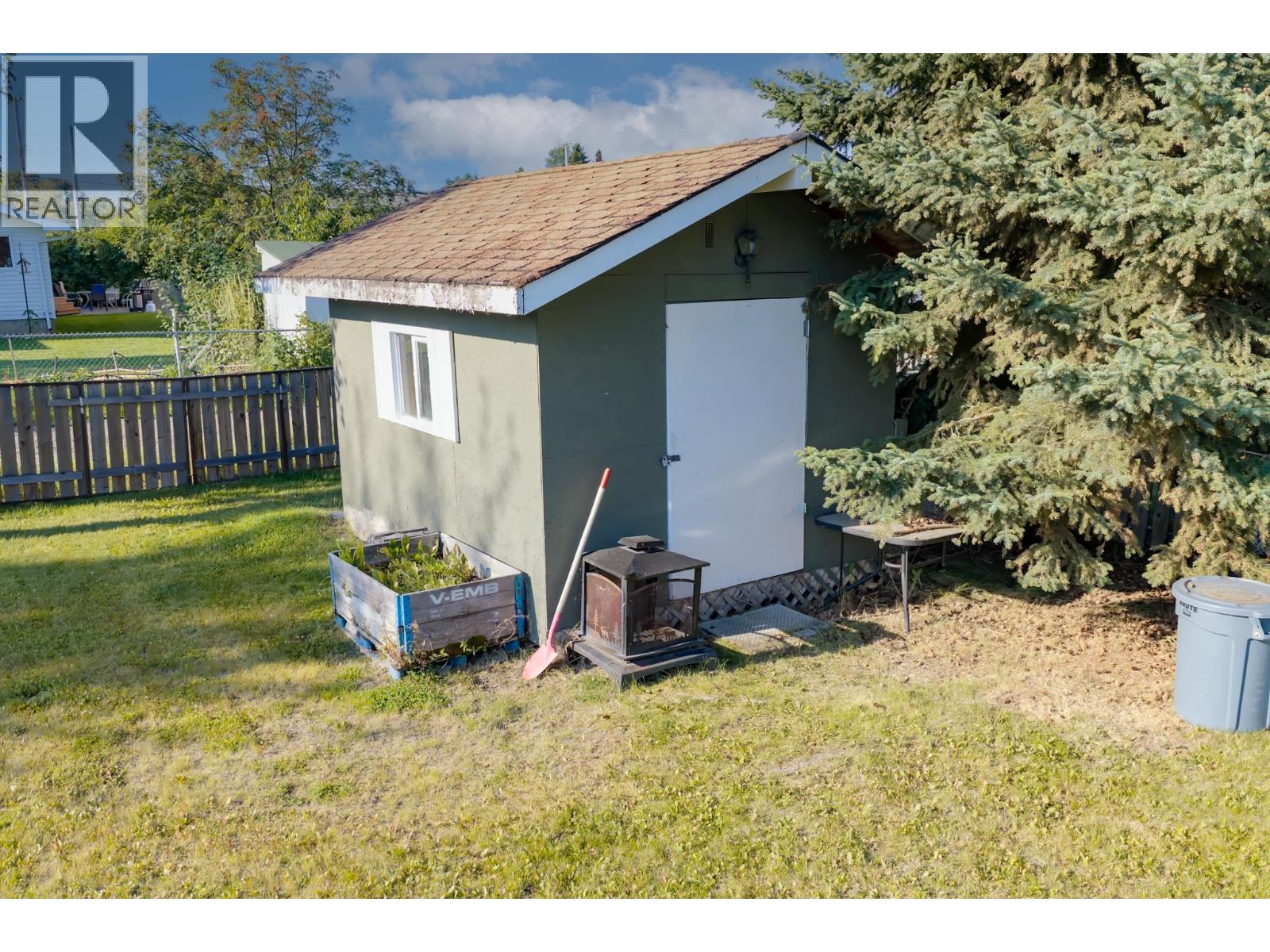241 Elm Street, Fort St. James, British Columbia  V0J 1P0 - Photo 24 - R3155871