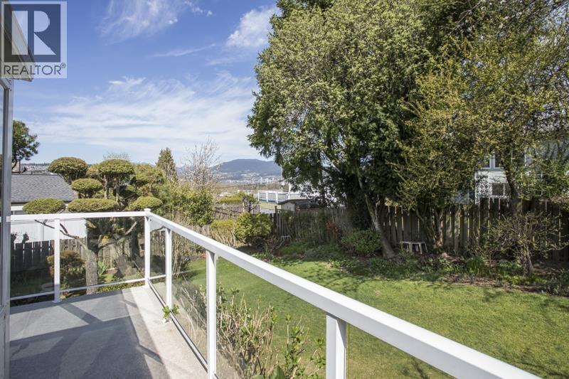 1470 June Crescent, Port Coquitlam, British Columbia  V3C 2Y1 - Photo 8 - R3145888