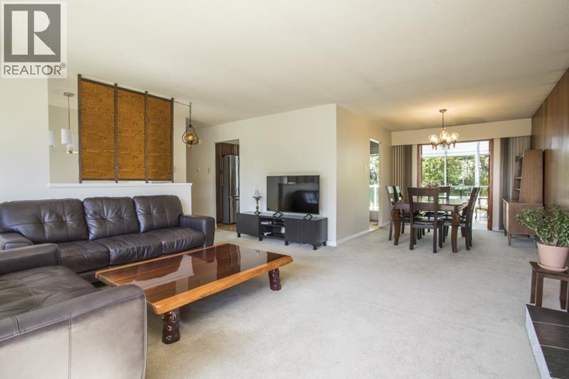 1470 June Crescent, Port Coquitlam, British Columbia  V3C 2Y1 - Photo 4 - R3145888