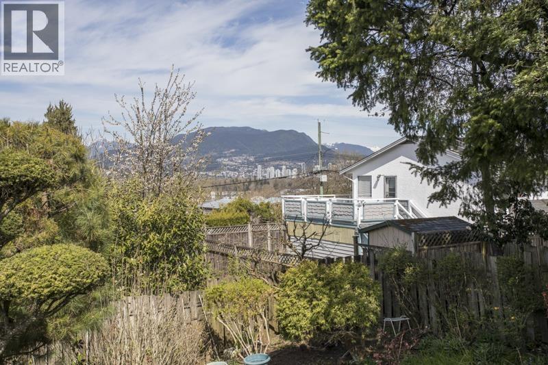 1470 June Crescent, Port Coquitlam, British Columbia  V3C 2Y1 - Photo 10 - R3145888