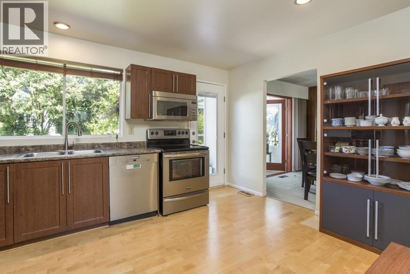 1470 June Crescent, Port Coquitlam, British Columbia  V3C 2Y1 - Photo 14 - R3145888