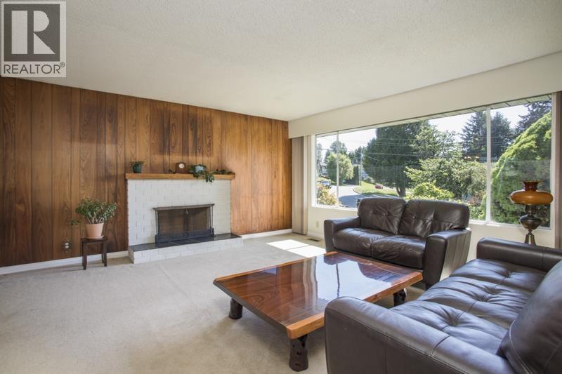 1470 June Crescent, Port Coquitlam, British Columbia  V3C 2Y1 - Photo 2 - R3145888