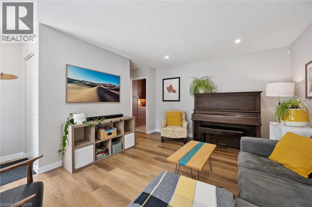 2 Keewatin Avenue, Kitchener, Ontario  N2B 3L5 - Photo 7 - 40852934
