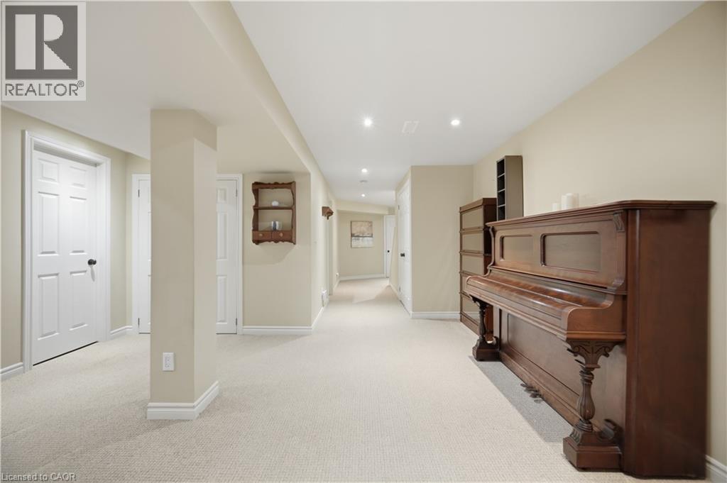 40 Sunnycroft Court, Hamilton, Ontario  L8B 0L3 - Photo 35 - 40856290