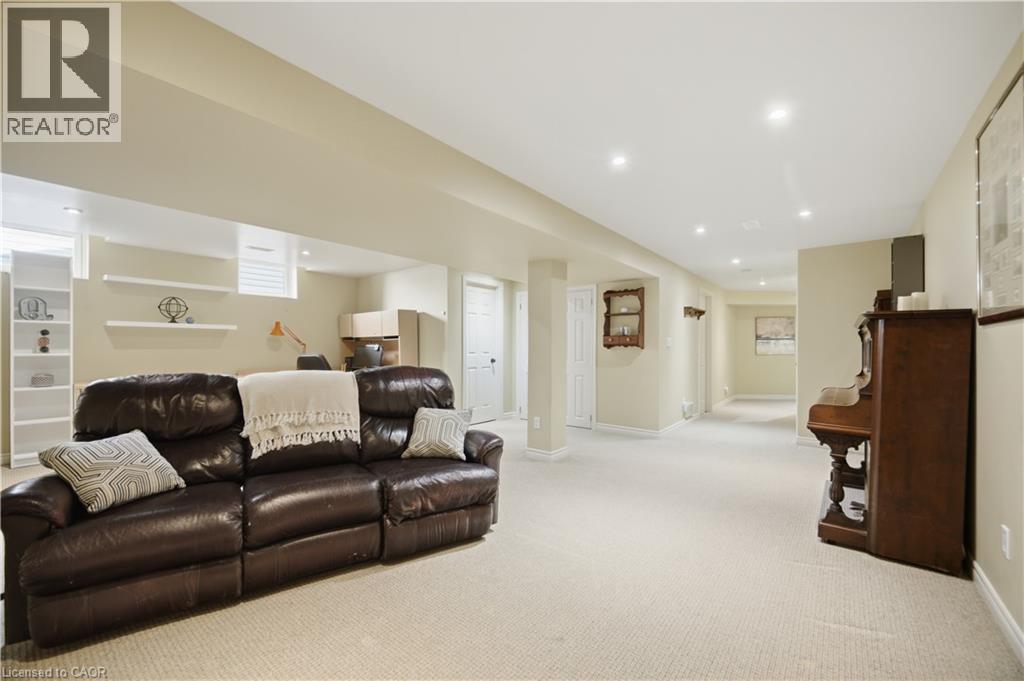 40 Sunnycroft Court, Hamilton, Ontario  L8B 0L3 - Photo 37 - 40856290
