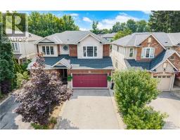 40 SUNNYCROFT Court, Hamilton, Ontario