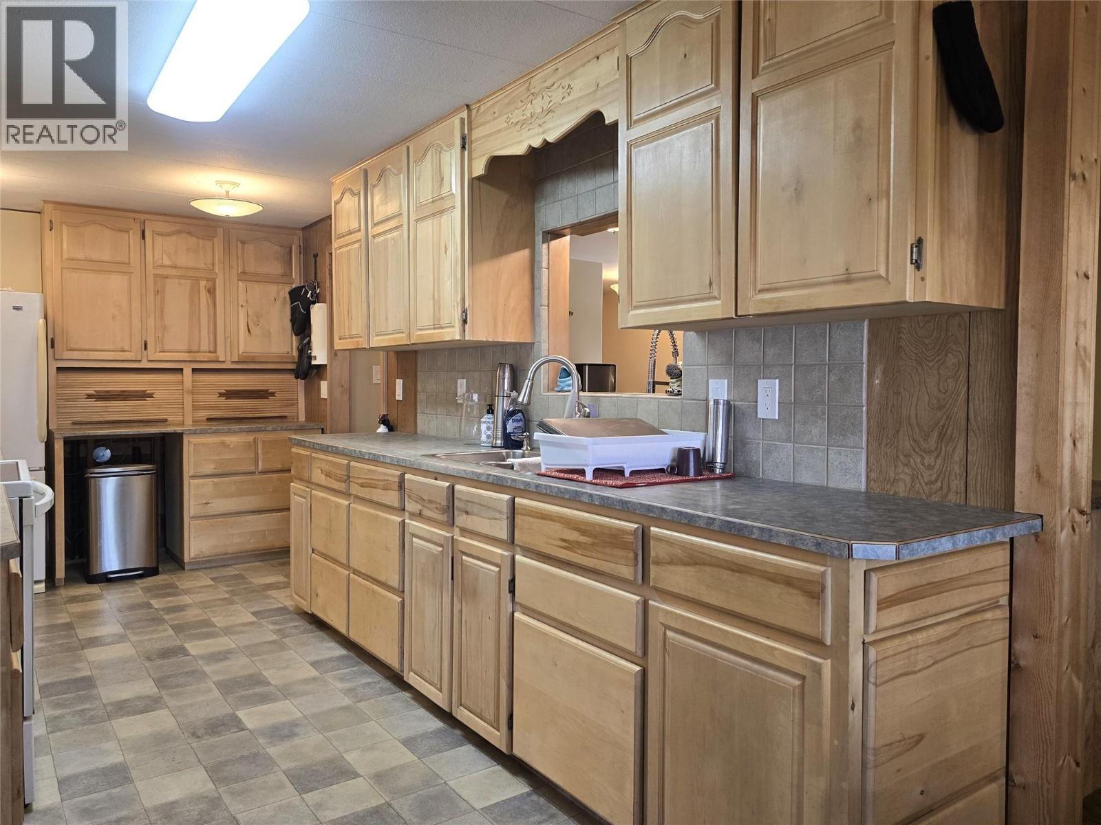596-4590 Barriere Town Road, Barriere, British Columbia  V0E 1E0 - Photo 6 - 10397920