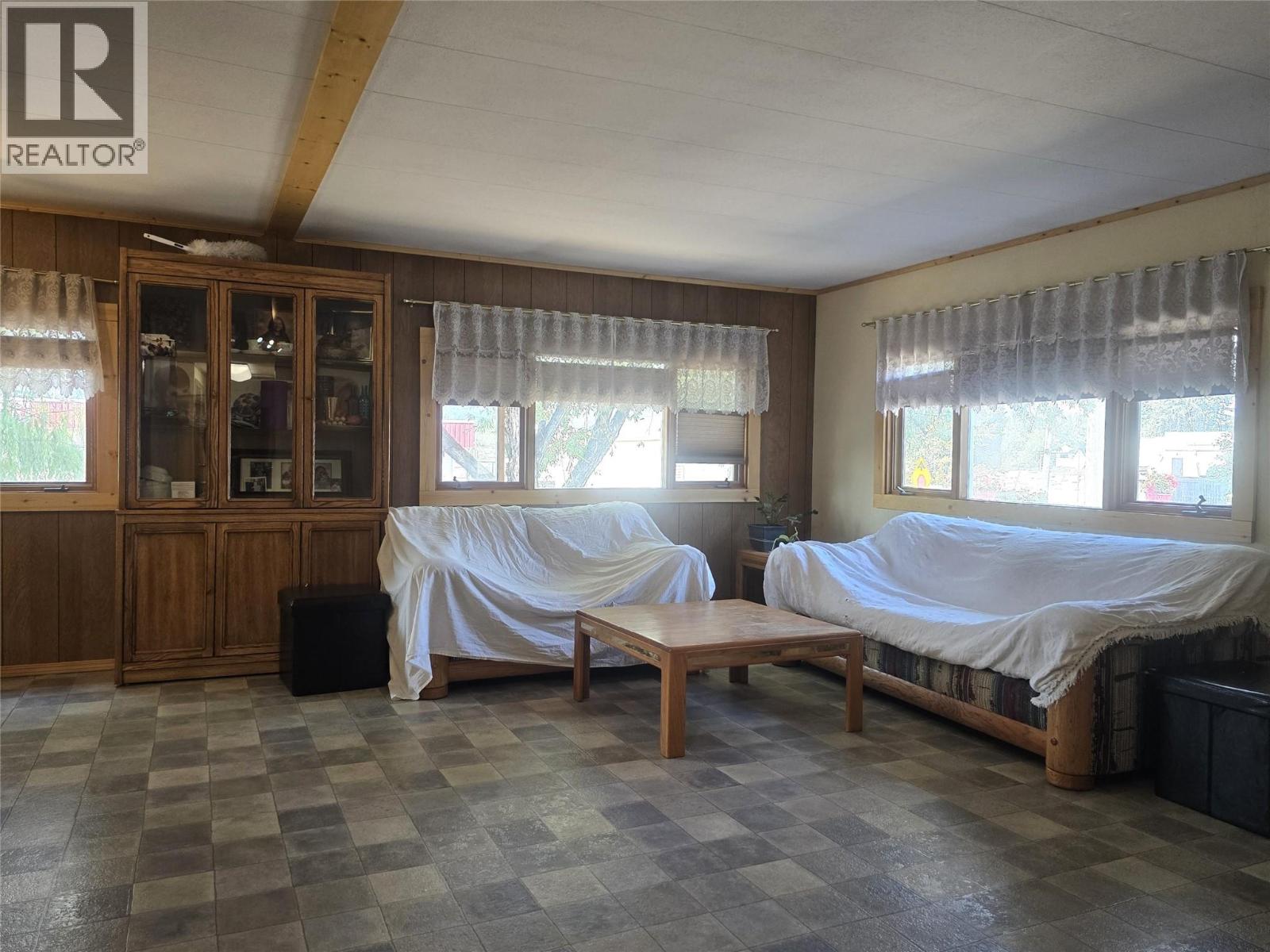 596-4590 Barriere Town Road, Barriere, British Columbia  V0E 1E0 - Photo 14 - 10397920