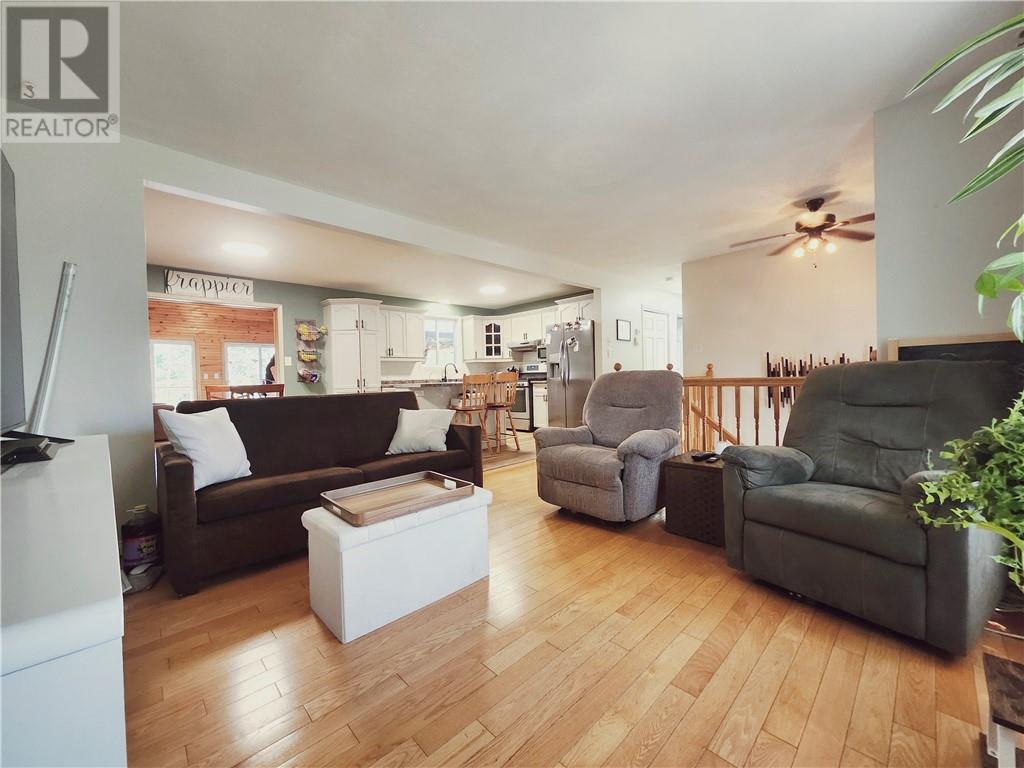 155 Ridgemount Avenue, Sudbury, Ontario  P3B 3W4 - Photo 11 - 2129840