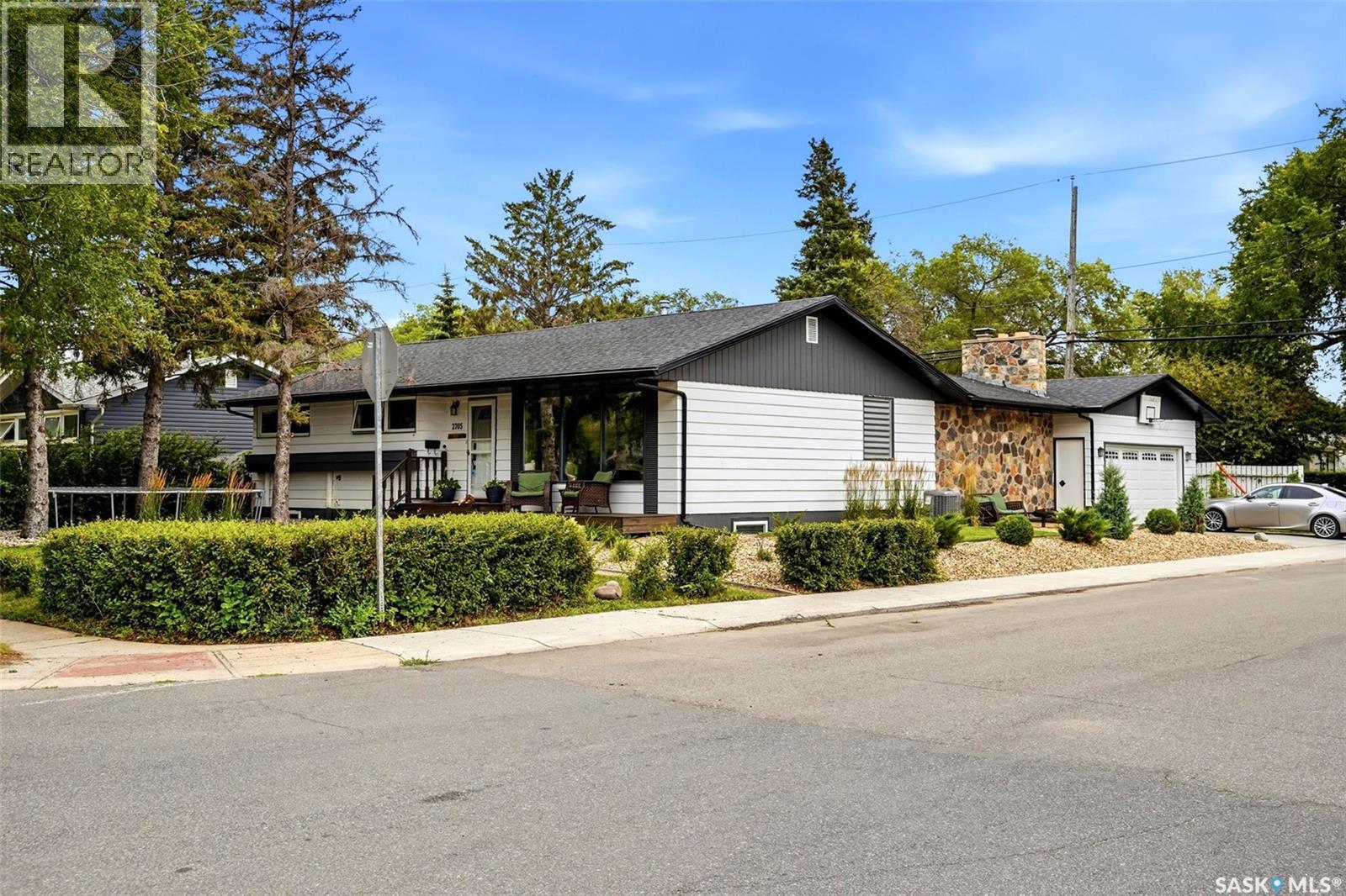 2705 Grant Road, Regina, Saskatchewan  S4S 5G1 - Photo 3 - SK045801