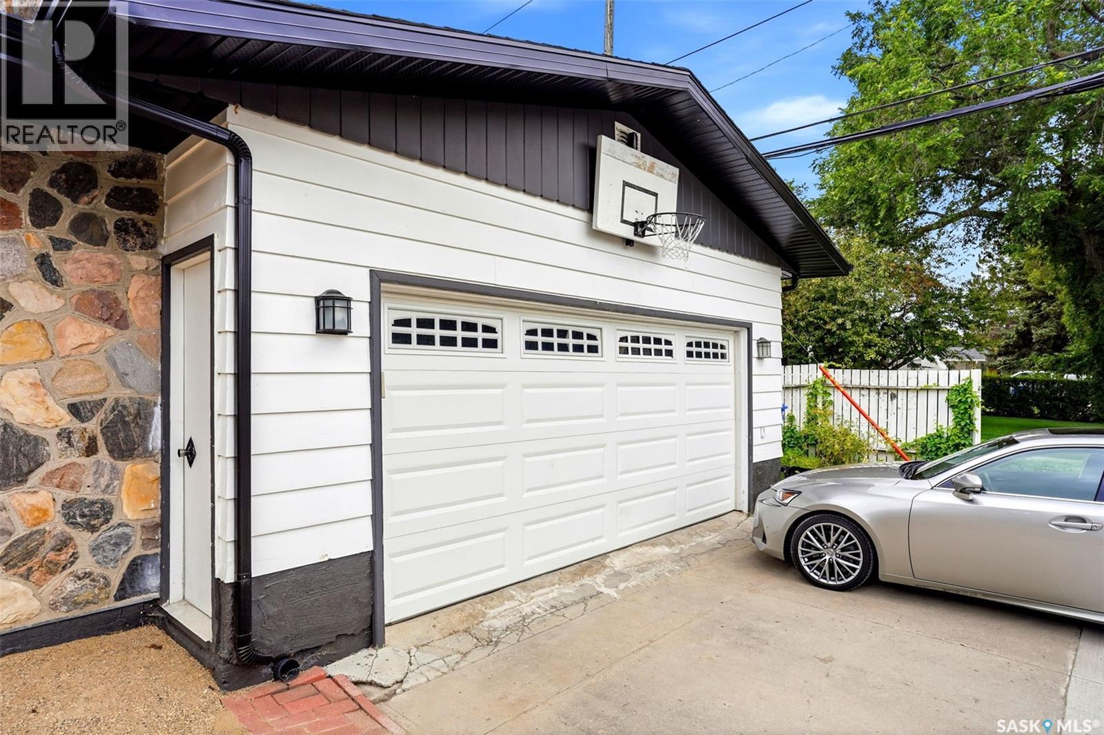 2705 Grant Road, Regina, Saskatchewan  S4S 5G1 - Photo 51 - SK045801