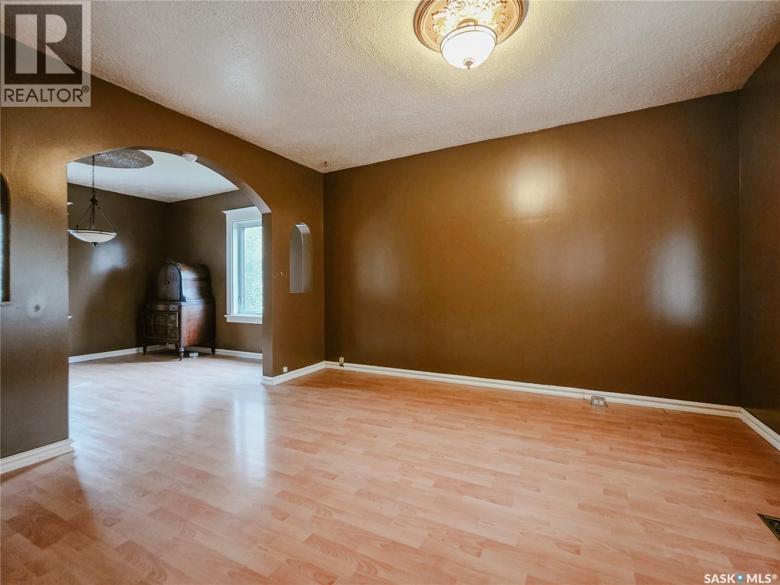 269 6th Avenue E, Melville, Saskatchewan  S0A 2P0 - Photo 14 - SK045794