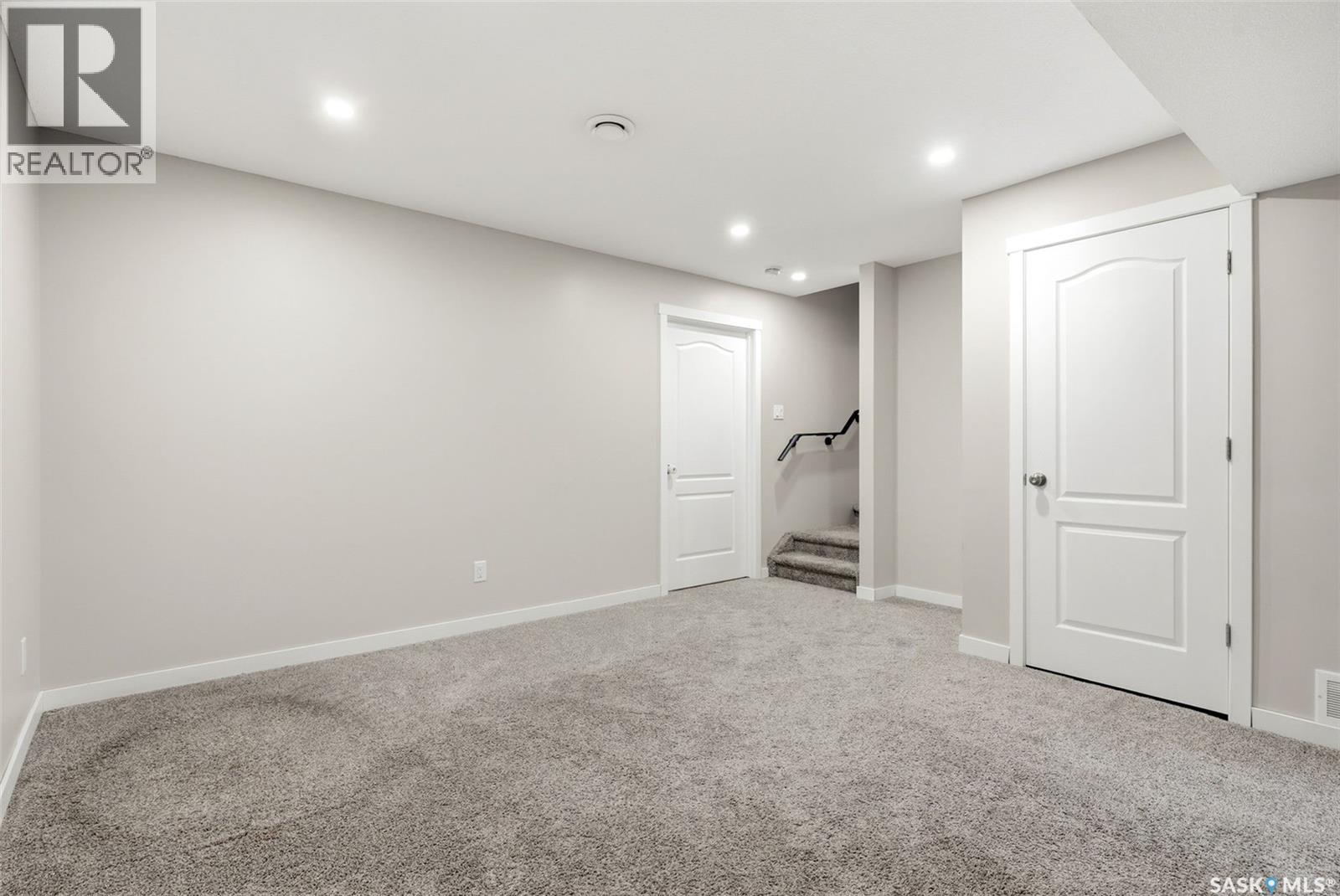 702 2 Savanna Crescent, Pilot Butte, Saskatchewan  S0G 3Z0 - Photo 34 - SK045793