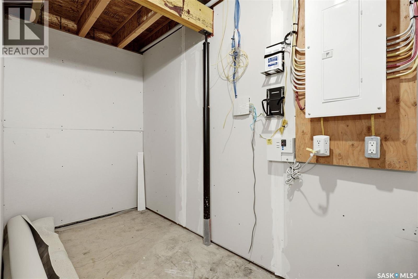 702 2 Savanna Crescent, Pilot Butte, Saskatchewan  S0G 3Z0 - Photo 37 - SK045793