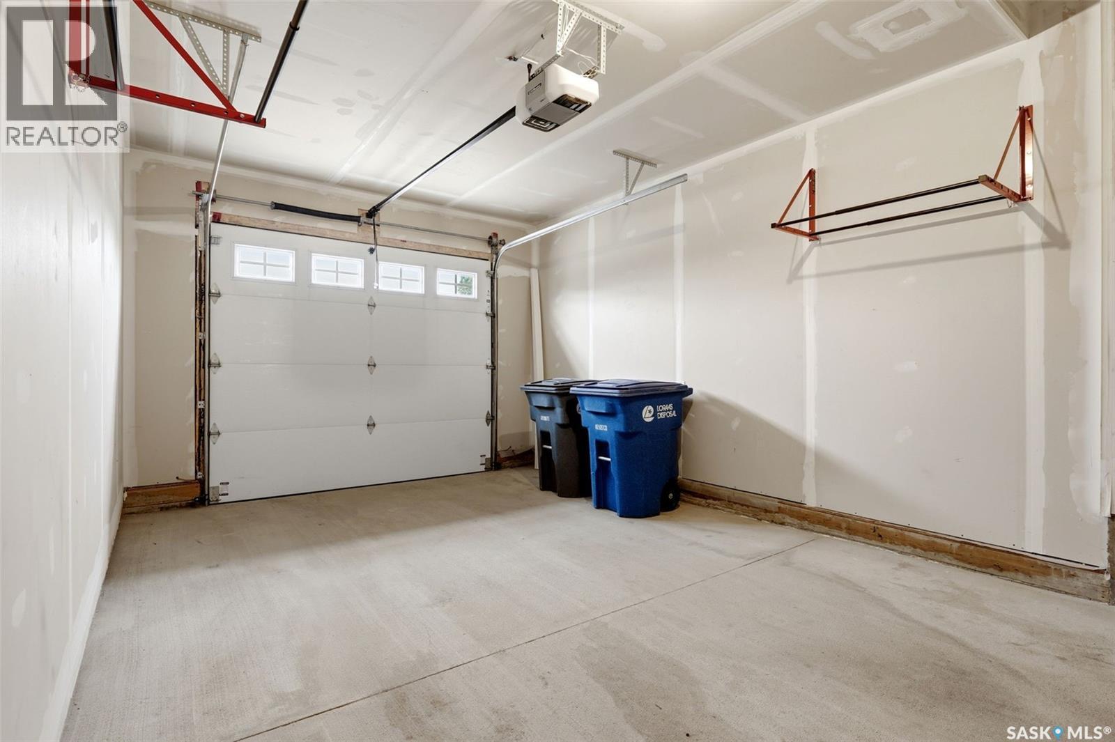 702 2 Savanna Crescent, Pilot Butte, Saskatchewan  S0G 3Z0 - Photo 39 - SK045793