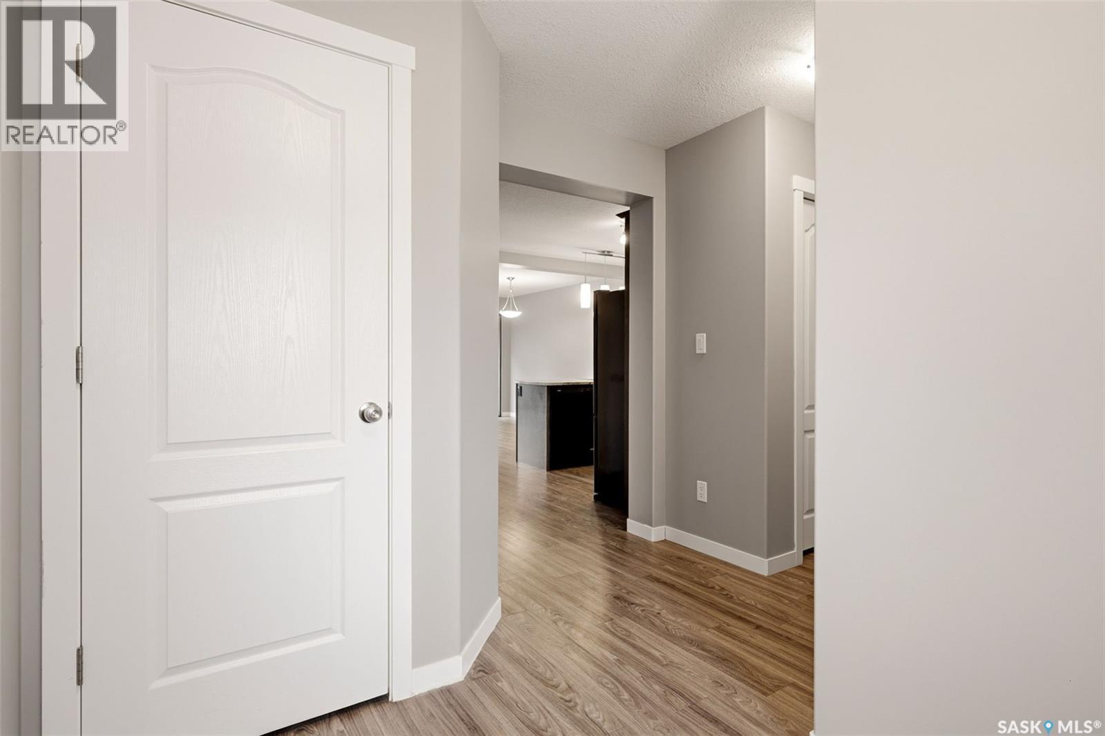 702 2 Savanna Crescent, Pilot Butte, Saskatchewan  S0G 3Z0 - Photo 4 - SK045793
