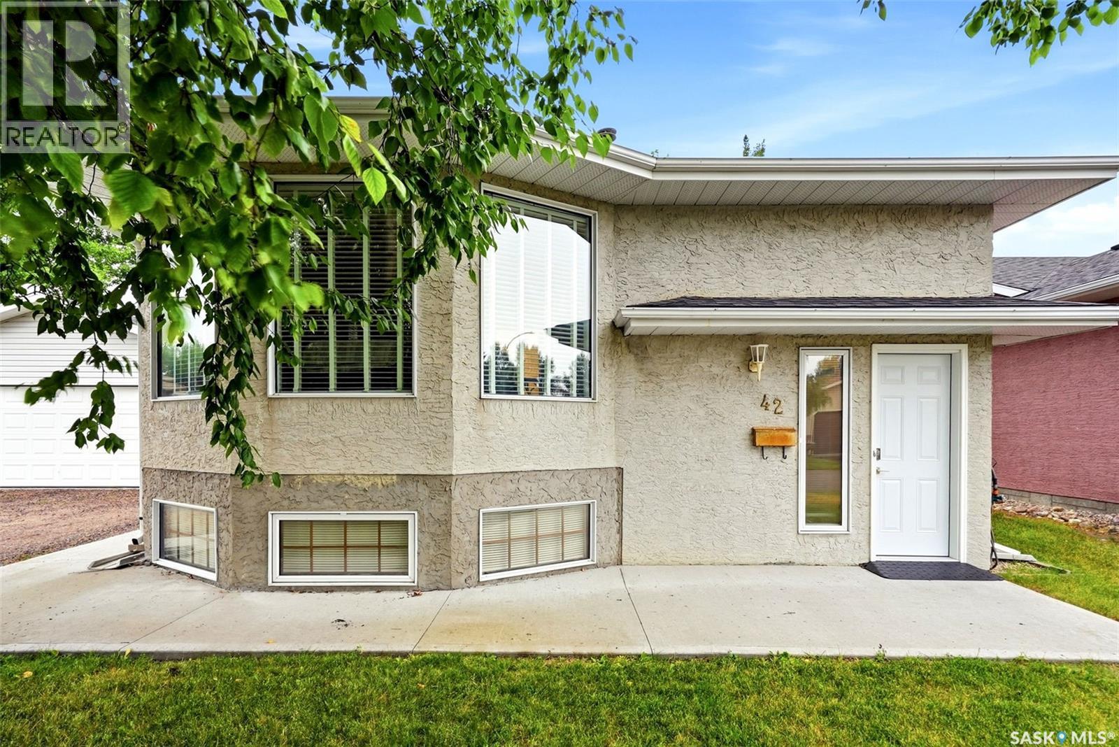 42 Wagner Bay, Balgonie, Saskatchewan  S0G 0E0 - Photo 2 - SK045651