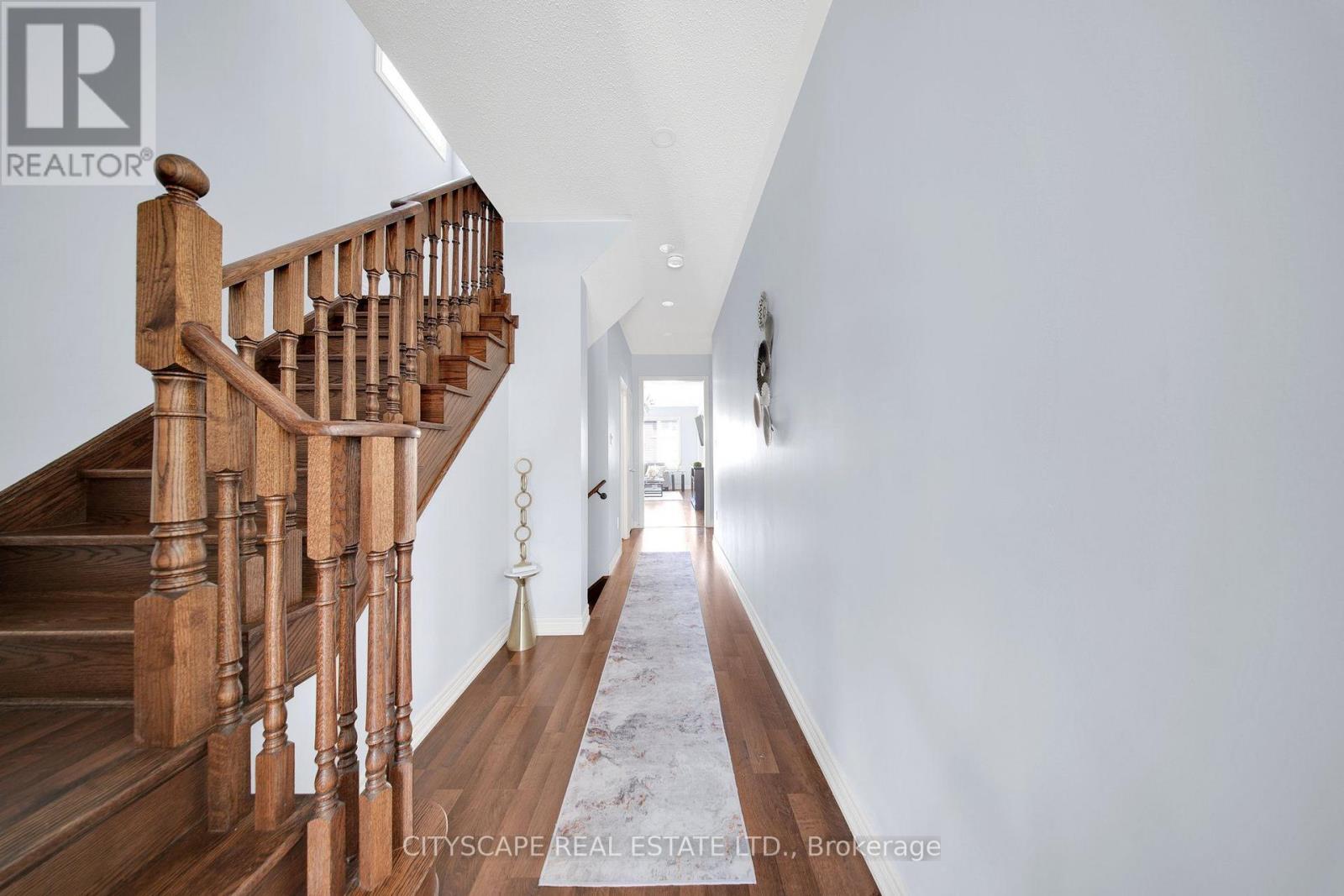5517 Meadowcrest Avenue, Mississauga, Ontario  L5M 0N1 - Photo 5 - W13682374