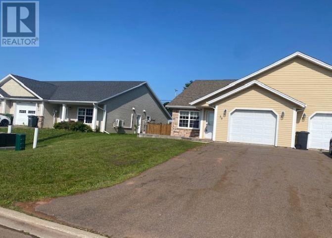 35 Parkman Drive, Charlottetown, Prince Edward Island  C1C 0T3 - Photo 2 - 202620754