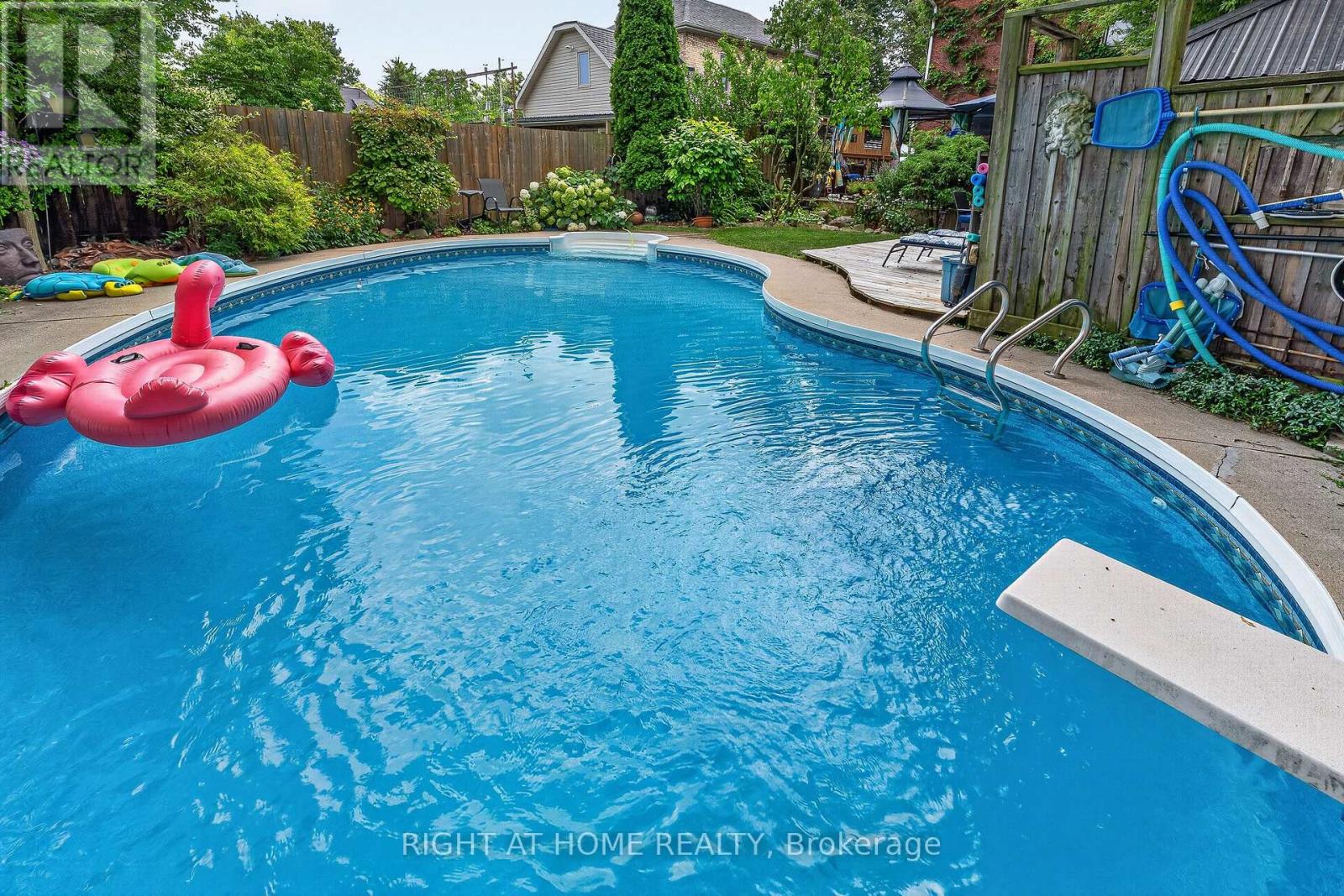 327 Wellington Street, St. Thomas, Ontario N5R 2T2 - Photo 4 - X13683268