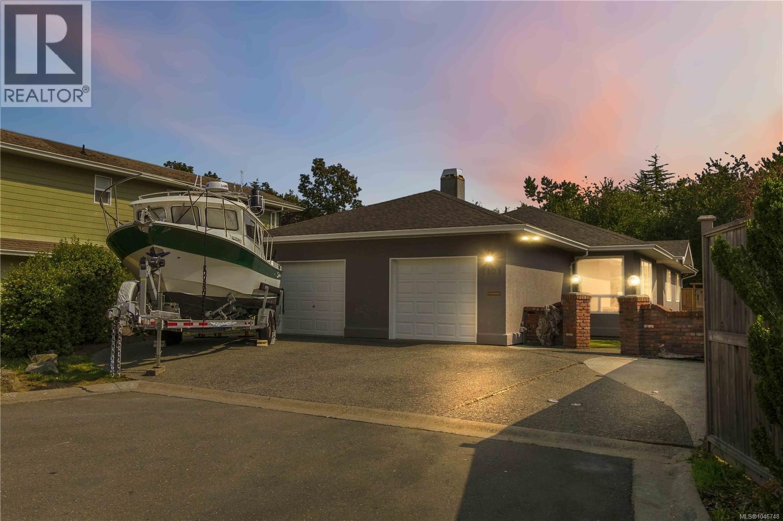 1101 Berkeley Pl, Saanich, British Columbia  V8X 2G2 - Photo 4 - 1046748