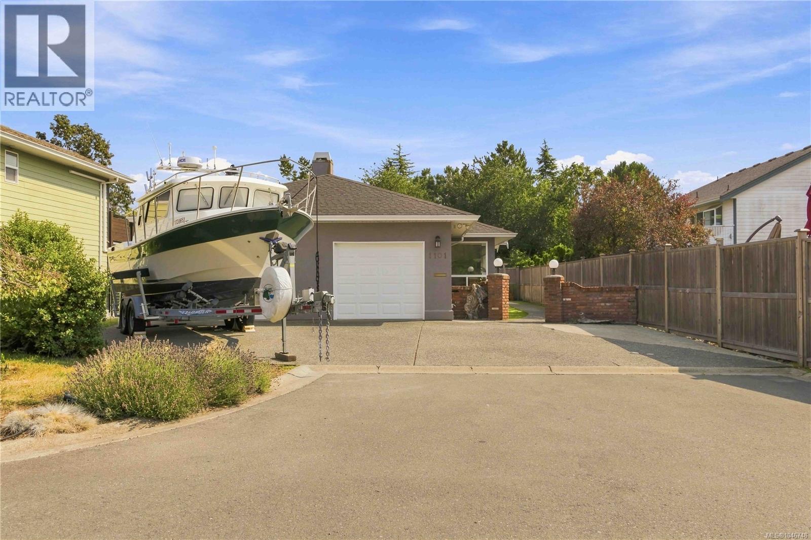 1101 Berkeley Pl, Saanich, British Columbia  V8X 2G2 - Photo 5 - 1046748