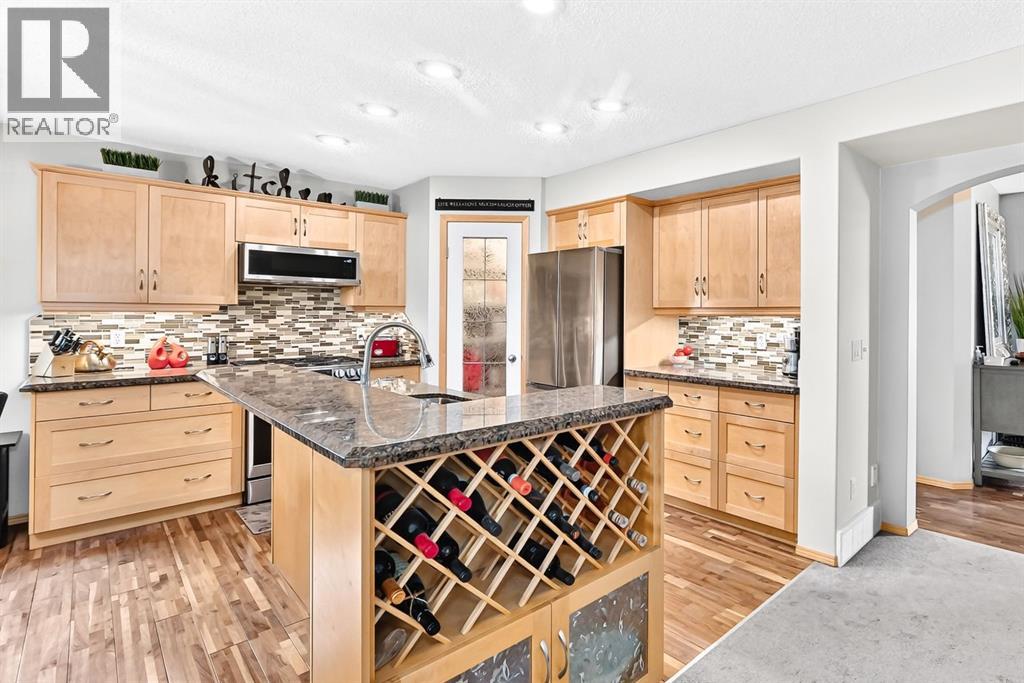 206 Panamount Grove NW, Calgary, Alberta  T3K 5V5 - Photo 8 - A2335687