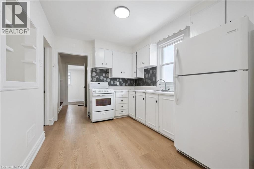 65 Stevenson Street N, Guelph, Ontario  N1E 5A6 - Photo 3 - 40852179